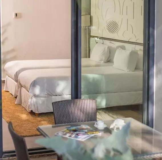 اتاق استاندارد با چشم‌انداز استخر, Pullman Mazagan Royal Golf & Spa