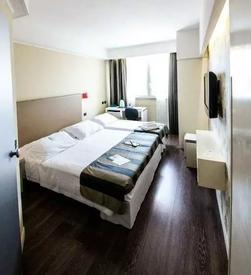 Standard Kolmen Hengen Huone, Roma Tor Vergata