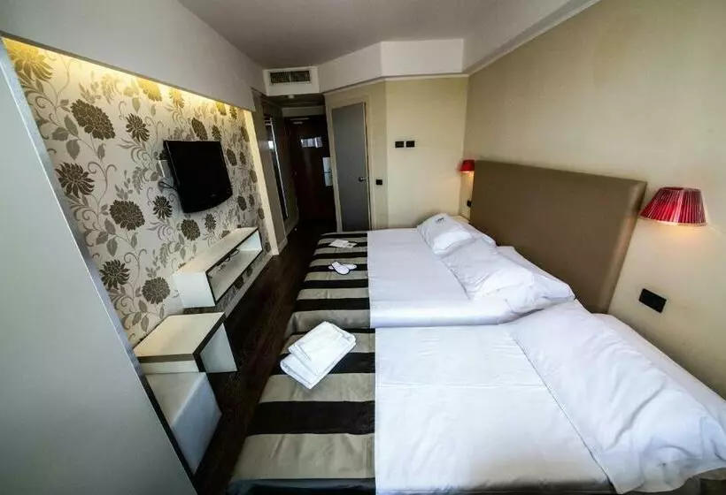 Standard Kolmen Hengen Huone, Roma Tor Vergata