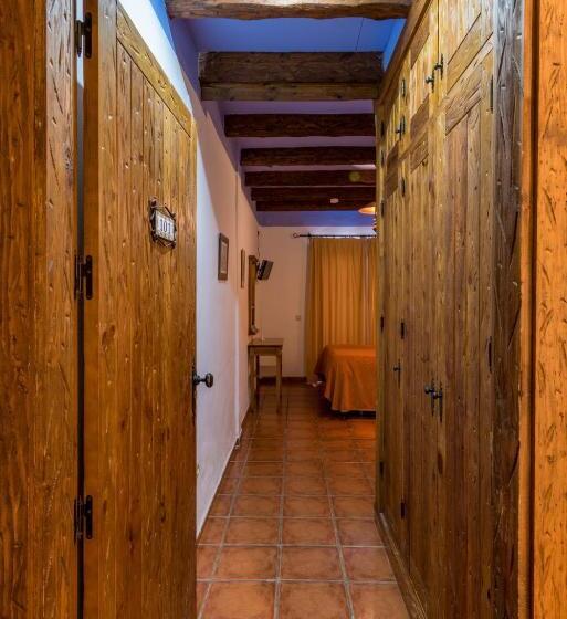 חדר סטנדרטי לשלושה עם נוף, Rural Almazara