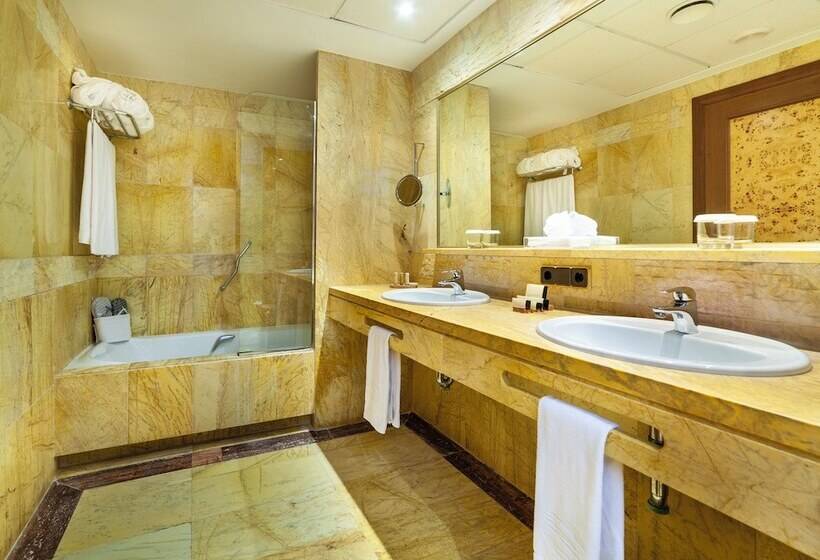 标准间, Serrano Palace