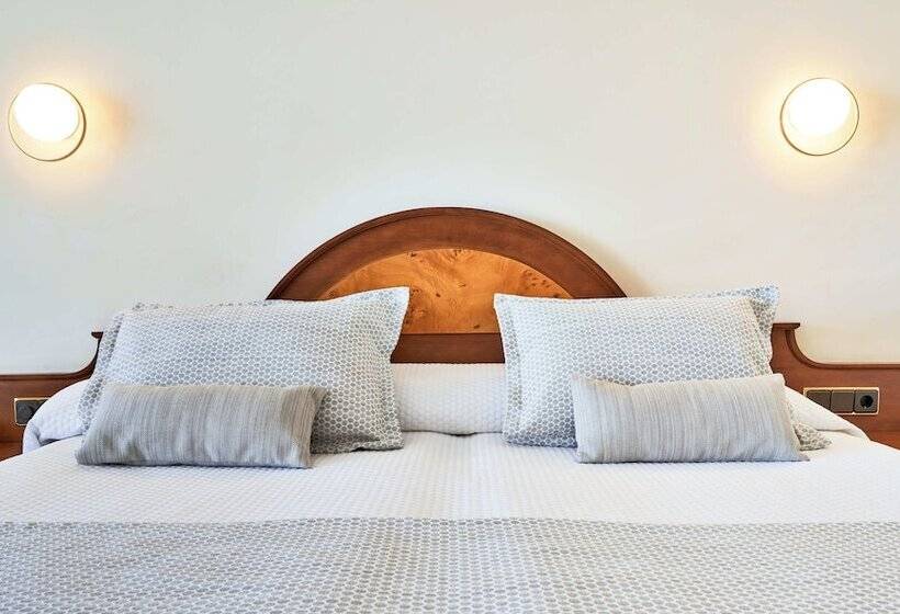 标准间, Serrano Palace