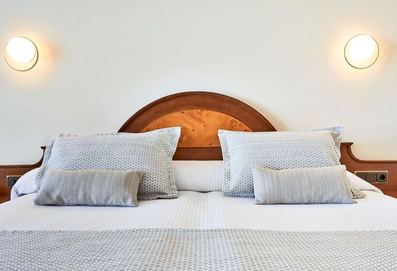 标准间, Serrano Palace