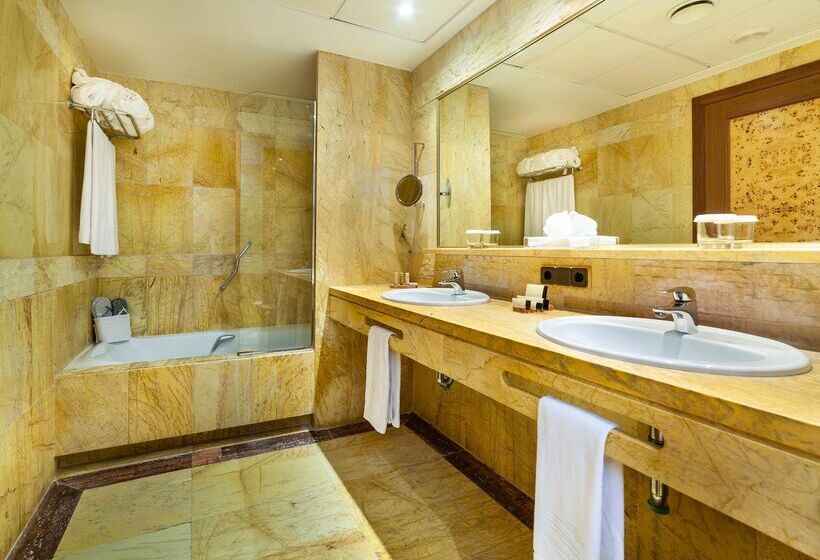 标准间, Serrano Palace