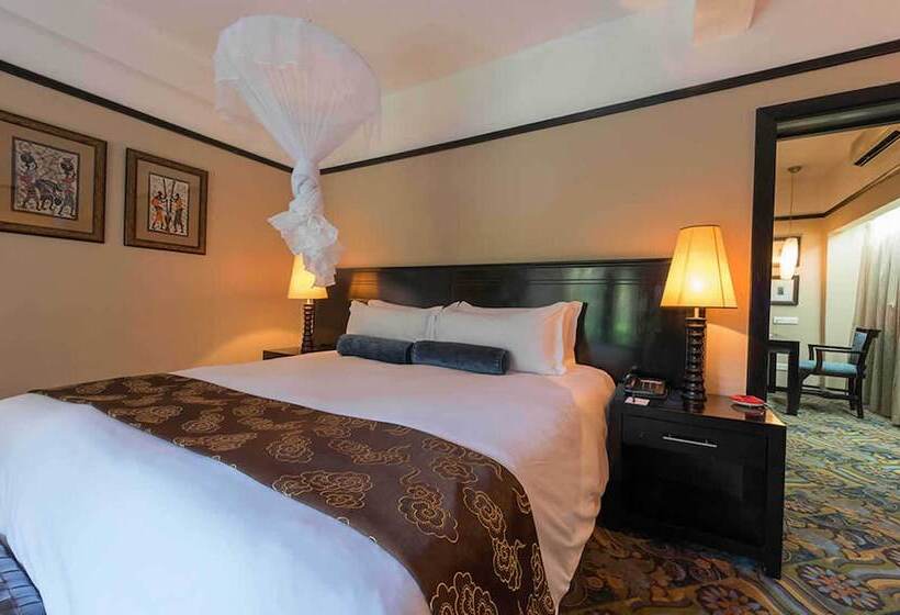 套房, Sunbird Capital