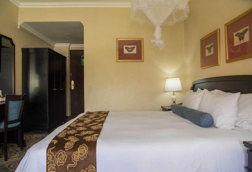 高级大房间, Sunbird Capital