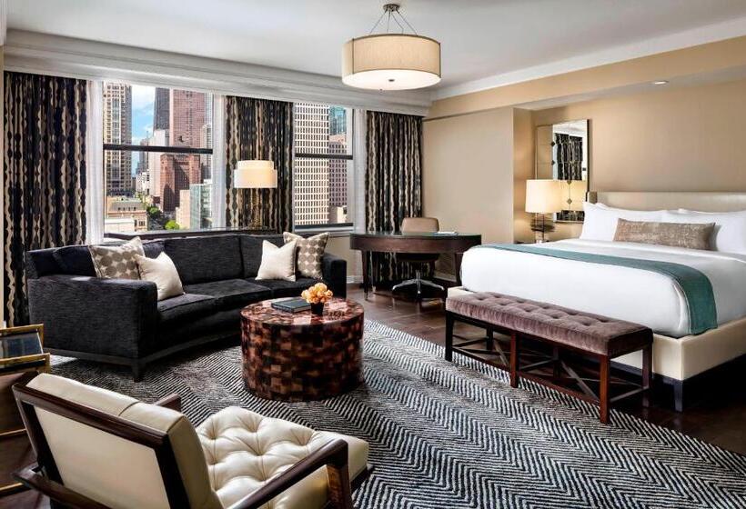 سوئیت جونیور با تخت بزرگ, The Gwen, A Luxury Collection Hotel, Michigan Avenue Chicago