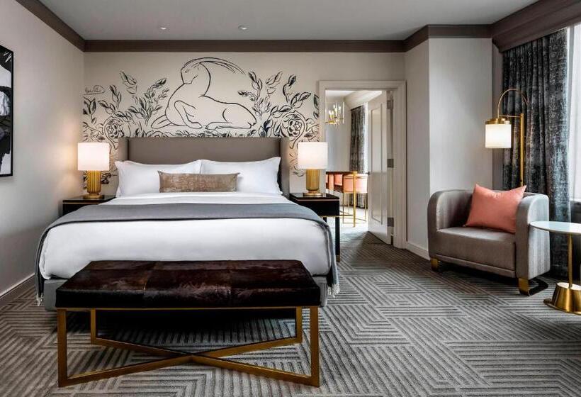 سوئیت با تخت بزرگ, The Gwen, A Luxury Collection Hotel, Michigan Avenue Chicago