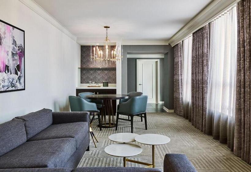 Suite met Kingsize Bed, The Gwen, A Luxury Collection Hotel, Michigan Avenue Chicago