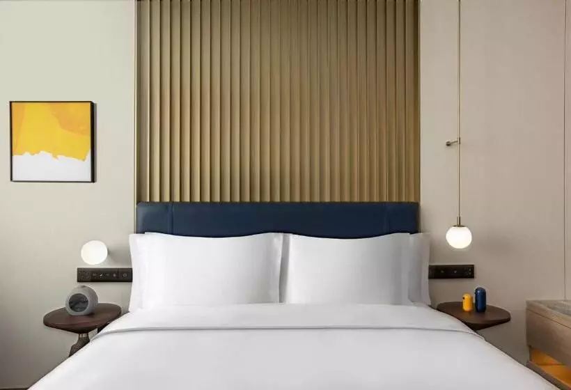 キングサイズベッドのスイートルーム, Voco Wuhan Xinhua, An Ihg