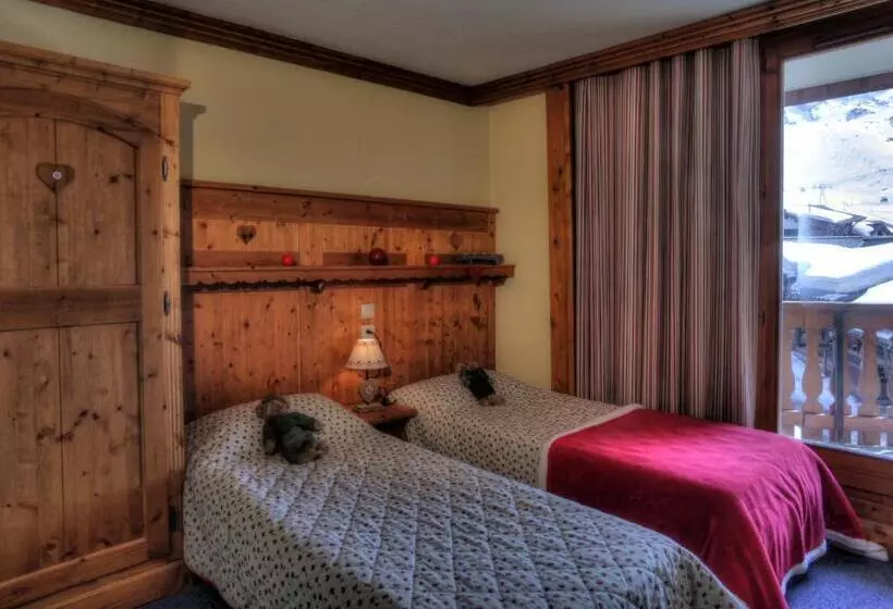 آپارتمان کامفورت 2 خوابه, Le Cheval Blanc   Village Montana