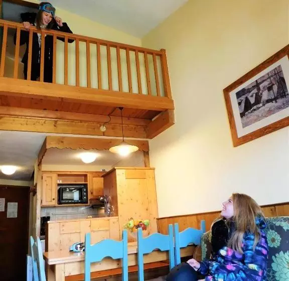 آپارتمان 3 خوابه, Le Cheval Blanc   Village Montana