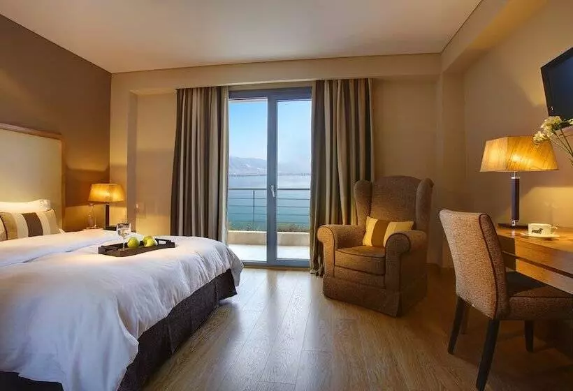 اتاق لوکس با چشم‌انداز دریاچه, Limneon Resort & Spa