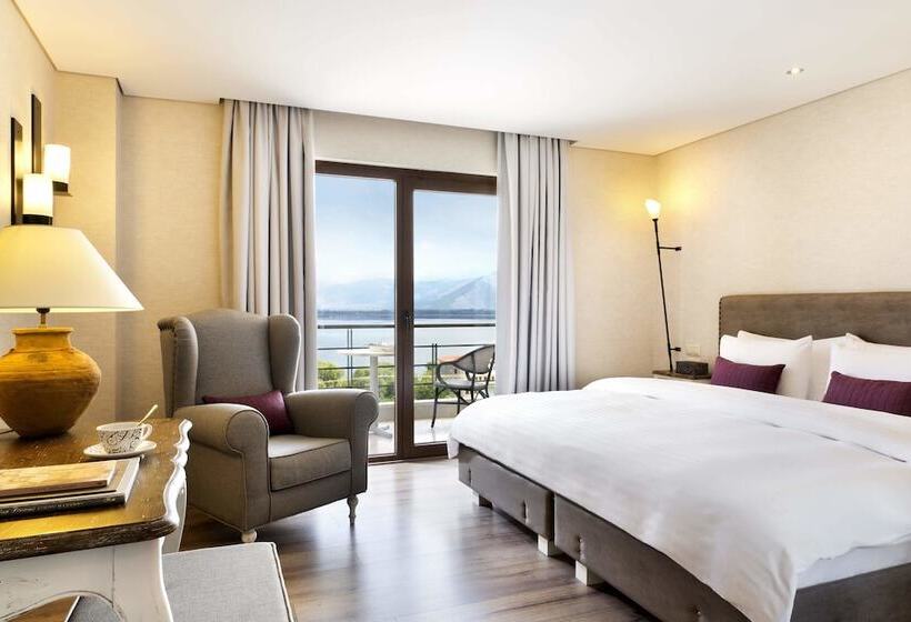 豪华湖景房, Limneon Resort & Spa