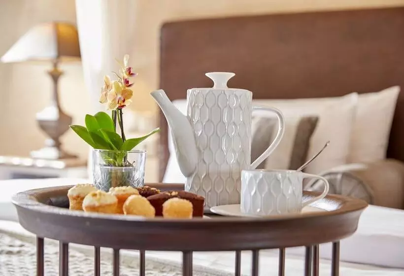 سوئیت خانوادگی اقتصادی, Limneon Resort & Spa