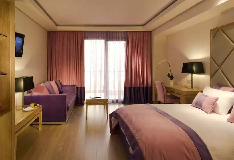 سوییت لوکس, Limneon Resort & Spa
