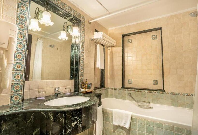 سوئیت 2 خوابه, Novotel Bahrain Al Dana Resort