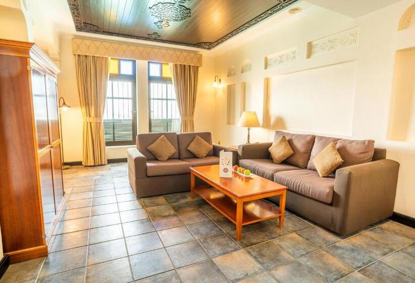 سوئیت با چشم‌انداز, Novotel Bahrain Al Dana Resort