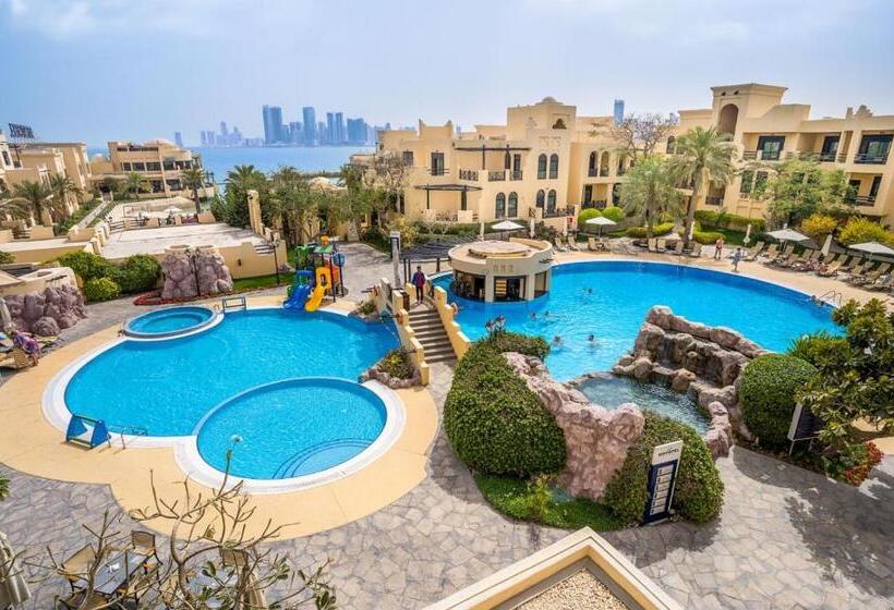 اتاق سوپریور, Novotel Bahrain Al Dana Resort