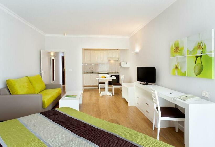 スーペリアスタジオ, Parque Vacacional Eden