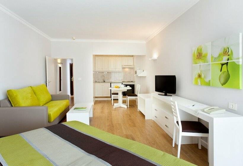 スーペリアスタジオ, Parque Vacacional Eden