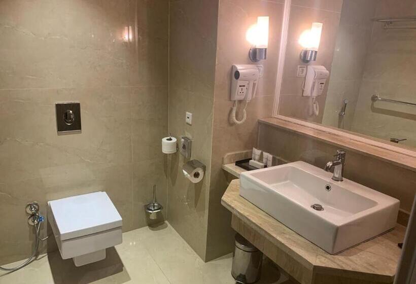 اتاق لوکس با چشم‌انداز باغ, Mövenpick Hotel Cairo   Media City