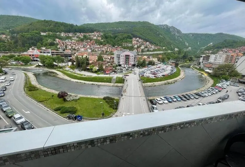 آپارتمان 3 خوابه, Apartmani Mv