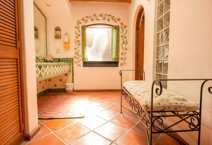 스탠다드 룸, Casa Estrella De La Valenciana Hotel Boutique