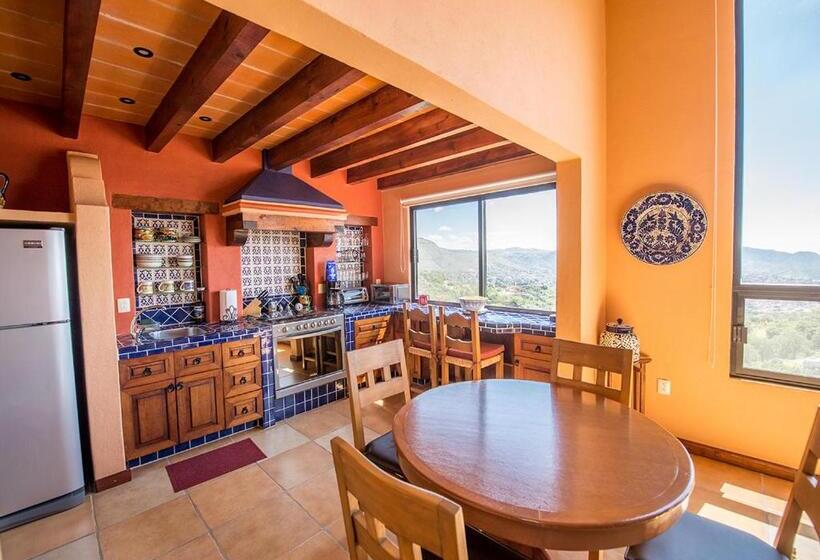 1 Bedroom Apartment Mountain View, Casa Estrella De La Valenciana Hotel Boutique