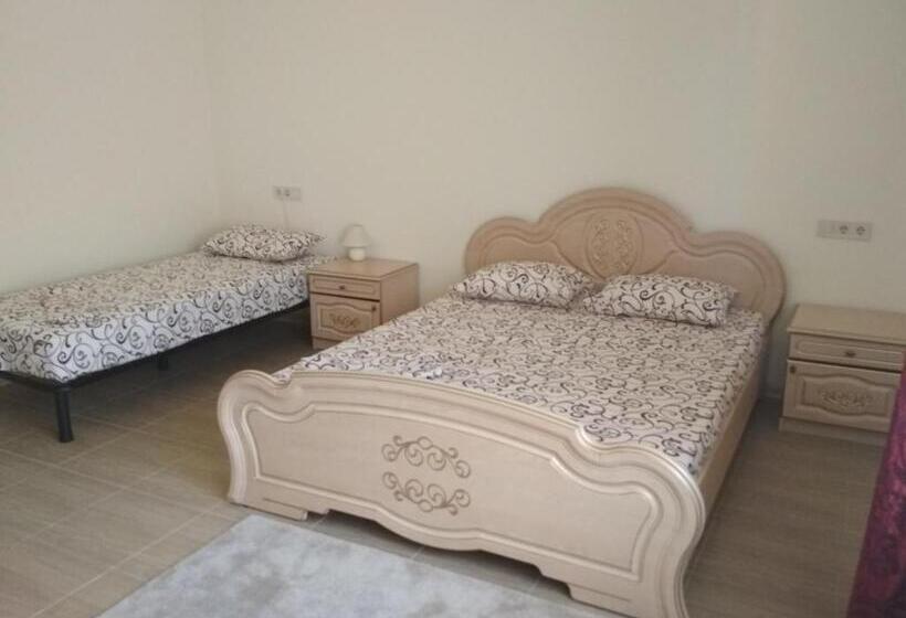 اتاق خانوادگی, Elita