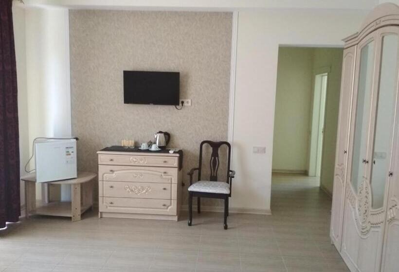 اتاق خانوادگی, Elita