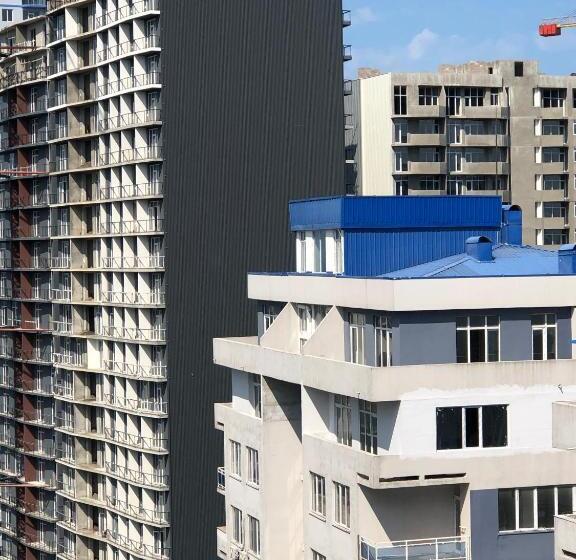 اتاق استاندارد سه نفره, Orange Home