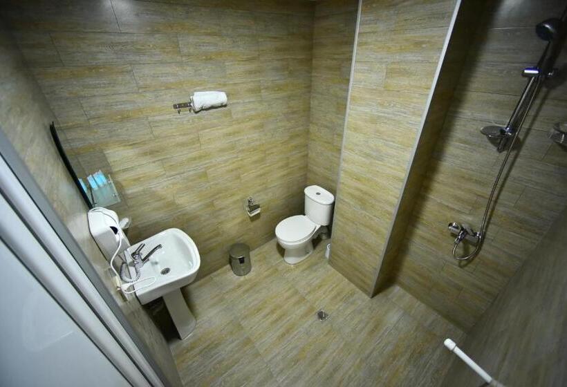 اتاق استاندارد سه نفره, Orange Home