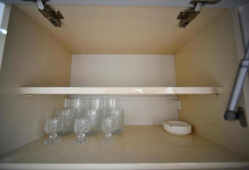 اتاق استاندارد سه نفره, Orange Home