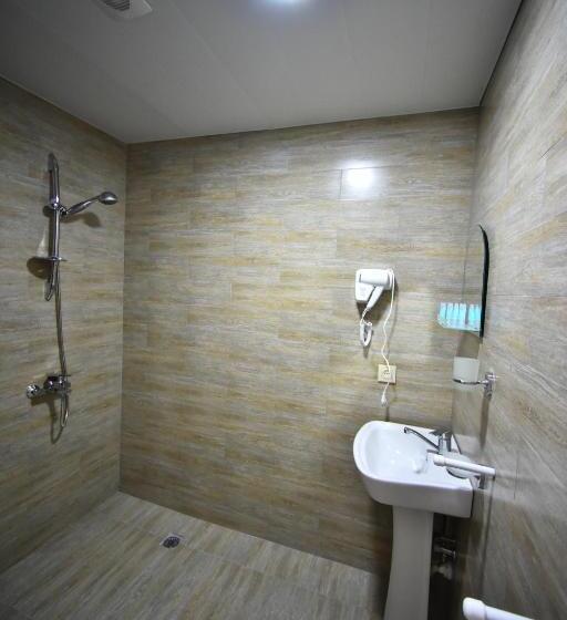 اتاق استاندارد چهار تخته, Orange Home