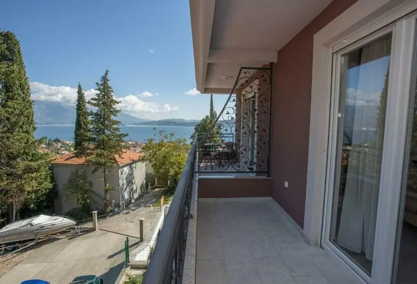 استودیو استاندارد با تخت کینگ, Apartments Gvozdenovic