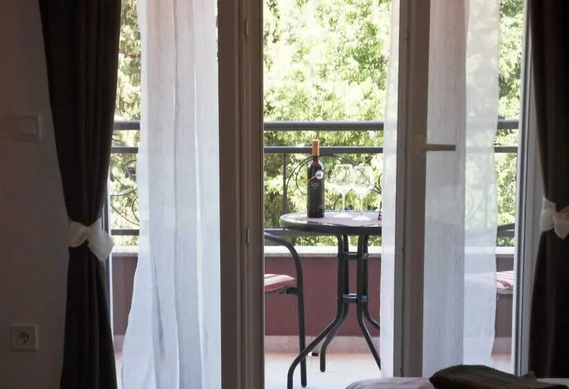 استودیو استاندارد با تخت کینگ, Apartments Gvozdenovic