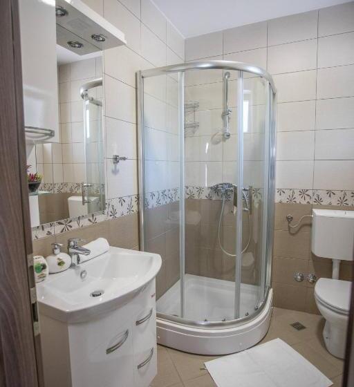 استودیوی استاندارد با چشمانداز دریا, Apartments Gvozdenovic