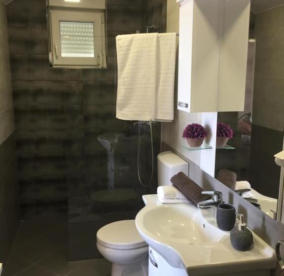 اتاق استاندارد, Apartments Gvozdenovic