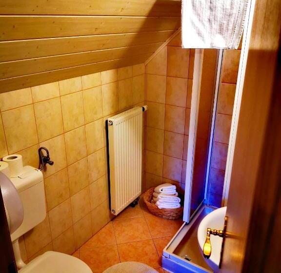 اتاق استاندارد, Hiša Erlah