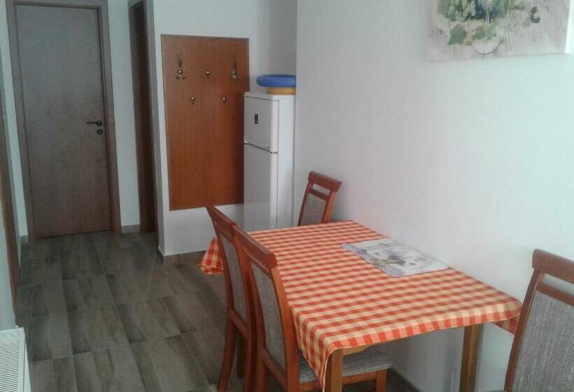 סוויטת 2 חדרי שינה, Orchidea Ii