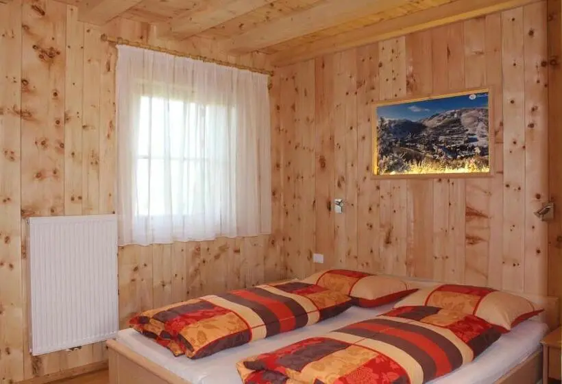 اتاق استاندارد سه نفره, B&b Ciasa Brüscia
