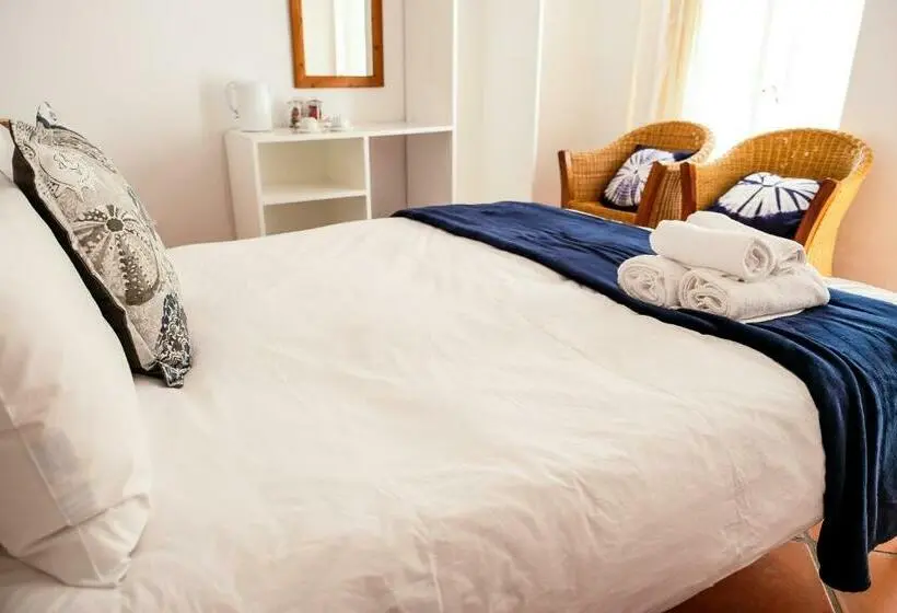 Standard-huone Sisäpuolella, Boulders Beach Hotel, Cafe And Curio Shop