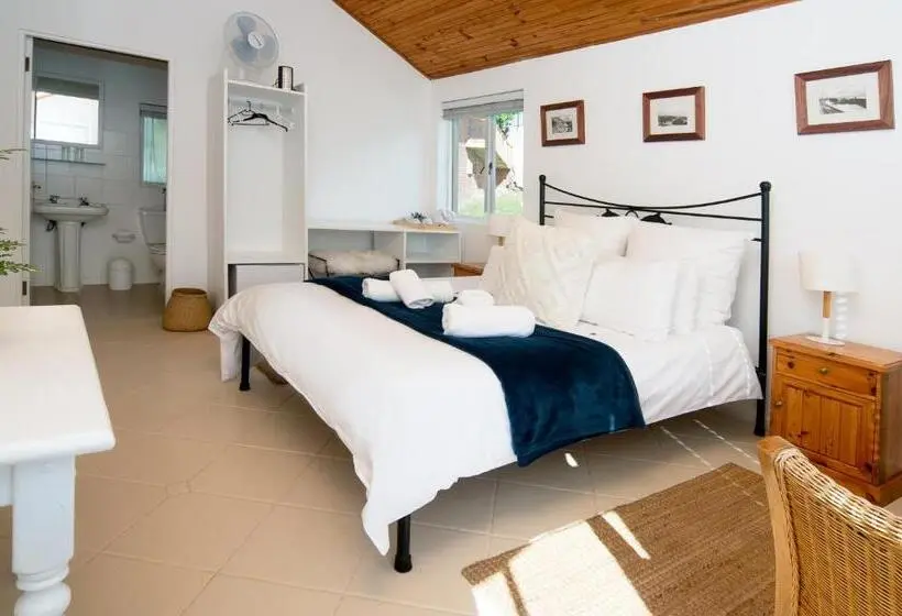 Standard-huone Parveke, Boulders Beach Hotel, Cafe And Curio Shop