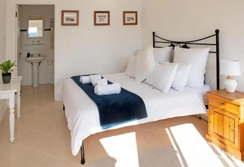 Standard-huone Parveke, Boulders Beach Hotel, Cafe And Curio Shop