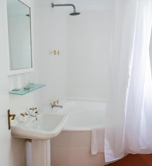 スタンダードトリプルルーム, Boulders Beach Hotel, Cafe And Curio Shop