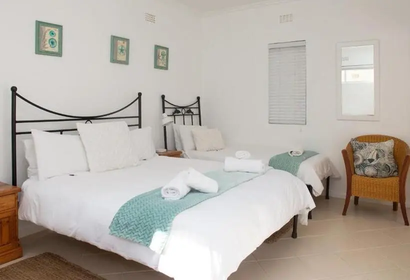 Standard Kolmen Hengen Huone, Boulders Beach Hotel, Cafe And Curio Shop