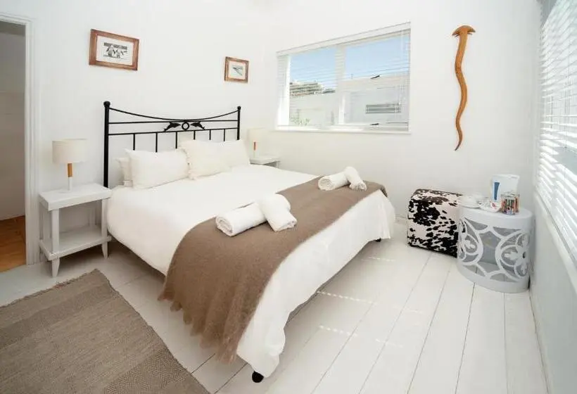 Standard-huone, Boulders Beach Hotel, Cafe And Curio Shop