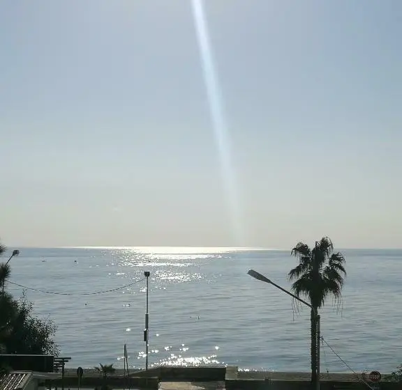 オーシャンビュースタンダードルーム, La Finestra Sul Mare