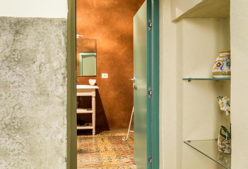 חדר דחוקס עם מיטת קינג, Suite Minerva